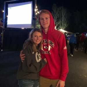 Meet your Posher, Caitlin